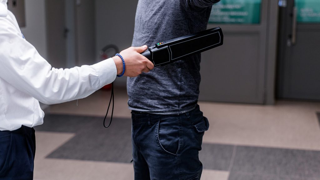 دورزدن دستگاه موبایل یاب